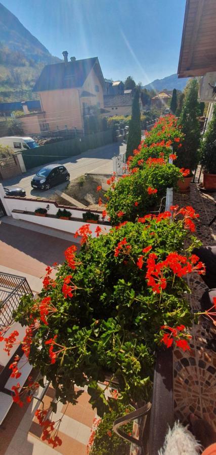 Casa Mimi Apartment Baile Herculane Bagian luar foto